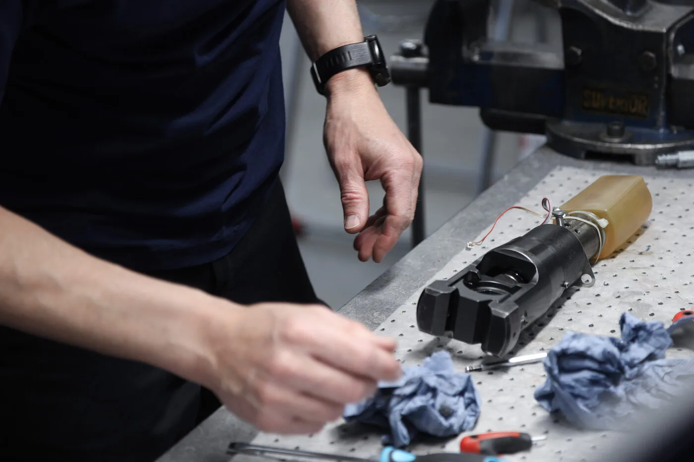 Cleaning and inspection of the crimping head