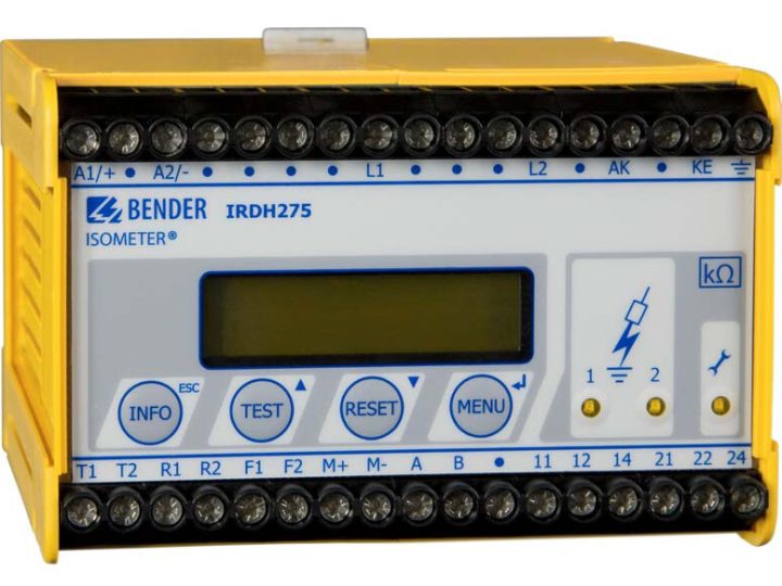 Bender ISOMETER IRDH275 -eristystason valvontalaite: LC-näyttö, INFO-, TEST-, RESET- ja MENU-painikkeet sekä hälytys-LEDit